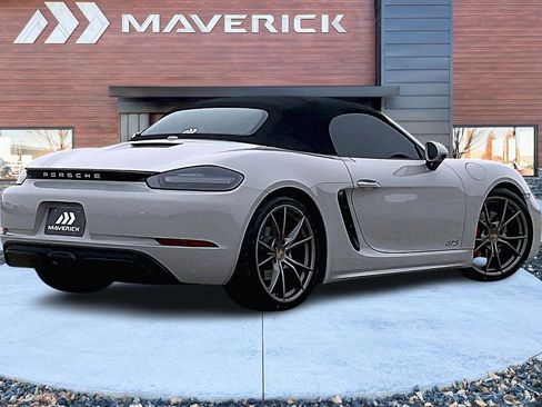 Used 2018 Porsche 718 Boxster GTS image 5