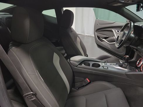 Used 2018 Chevrolet Camaro SS RWD image 30