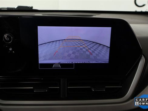 Used 2024 Chevrolet Trax LS w/ LS Convenience Package image 6