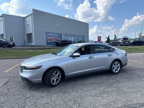 Used 2025 Honda Accord LX image 13