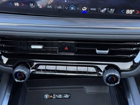 New 2026 Chevrolet Suburban Premier image 16