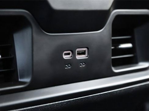 Used 2022 Chevrolet Silverado 1500 LT w/ Protection Package image 19