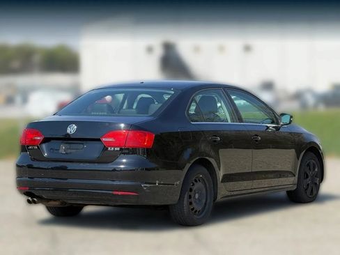 Used 2013 Volkswagen Jetta SE FWD image 9