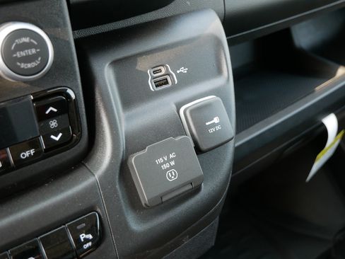 New 2025 RAM ProMaster 3500 w/ Premium Convenience Group image 10