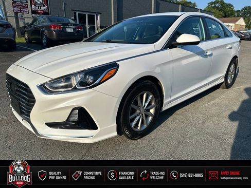 Used 2018 Hyundai Sonata SE w/ Cargo Package FWD image 2
