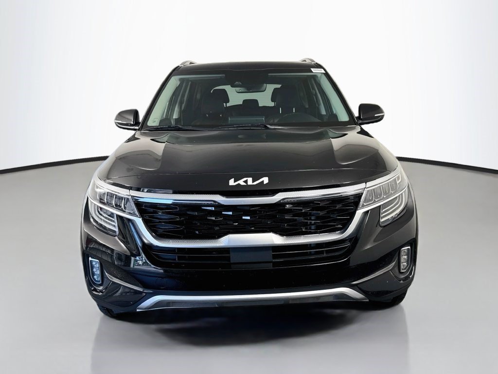 Used 2022 Kia Seltos SX w/ Sunroof Package AWD/4WD image 2