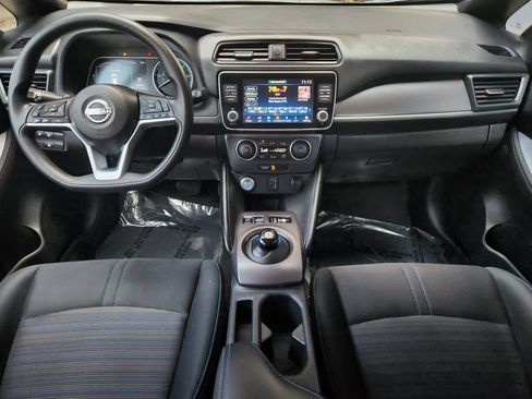 Used 2025 Nissan Leaf S FWD image 20