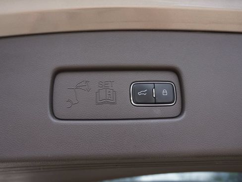 Used 2020 Lincoln Aviator Reserve w/ Equipment Group 201A AWD/4WD image 5