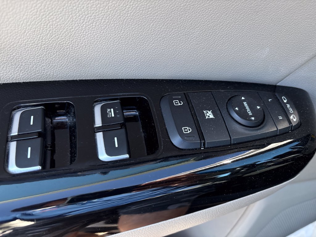 Used 2021 Kia Sportage EX AWD/4WD image 12