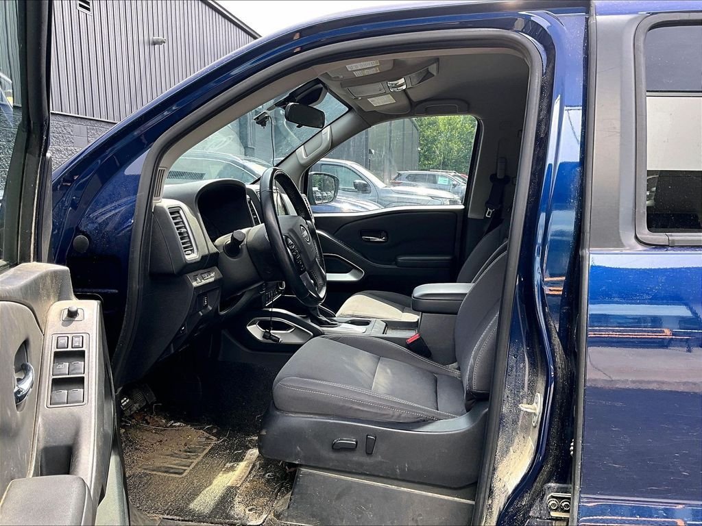 Used 2022 Nissan Frontier SV AWD/4WD image 7