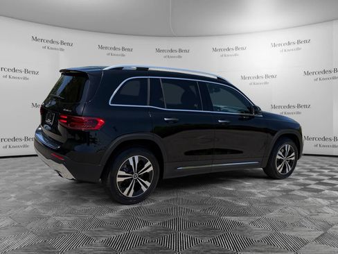 Used 2026 Mercedes-Benz GLB 250 4MATIC image 5