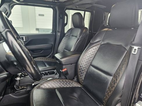 Used 2022 Jeep Gladiator Overland image 13
