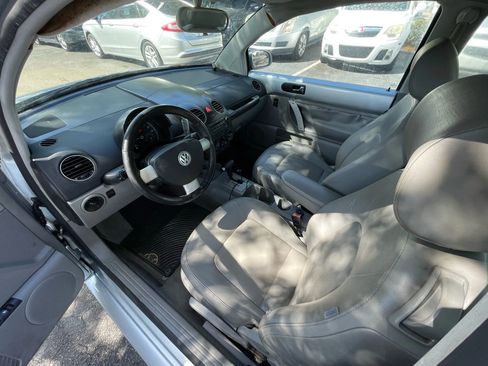 Used 2008 Volkswagen Beetle S image 15