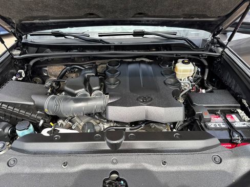 Used 2019 Toyota 4Runner Limited AWD/4WD image 31
