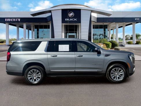 Used 2025 GMC Yukon XL Denali AWD/4WD image 2