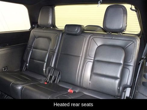 Used 2019 Lincoln Navigator Premiere image 14