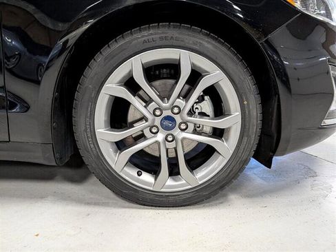 Used 2019 Ford Fusion Titanium image 12