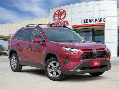 Used 2024 Toyota RAV4 XLE AWD/4WD image 1