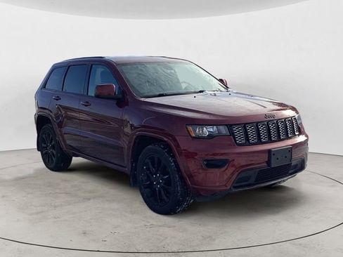 Used 2018 Jeep Grand Cherokee Altitude image 7