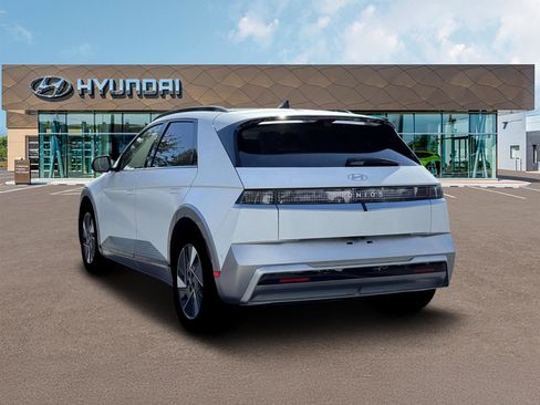 New 2026 Hyundai Ioniq 5 Limited image 5