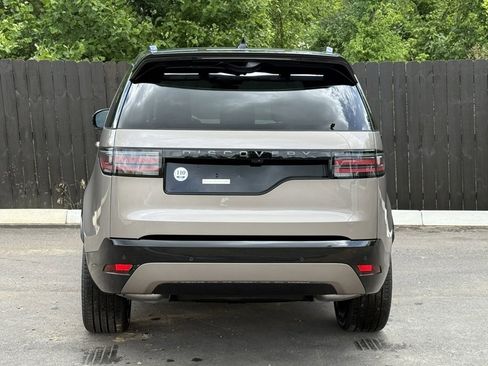 New 2025 Land Rover Discovery Dynamic SE image 4