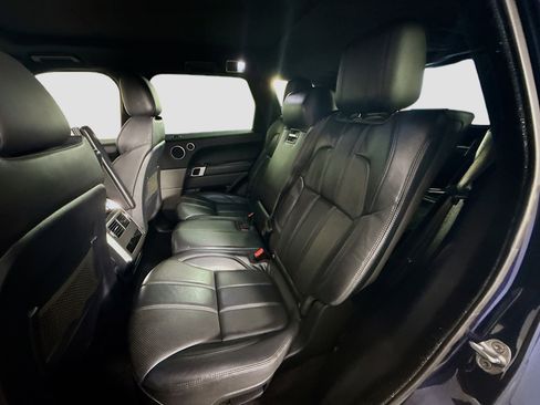 Used 2016 Land Rover Range Rover Sport SE image 25