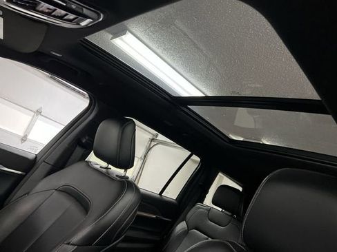 Used 2025 Jeep Grand Cherokee L Limited w/ Black Appearance Package image 19