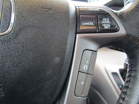 Used 2012 Honda Odyssey Touring image 21