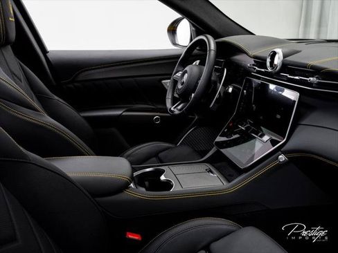 Used 2023 Maserati Grecale Trofeo AWD/4WD image 43