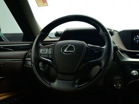 Used 2021 Lexus ES 350 w/ Premium Package image 9