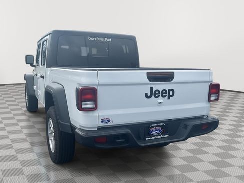 Used 2023 Jeep Gladiator Sport image 12