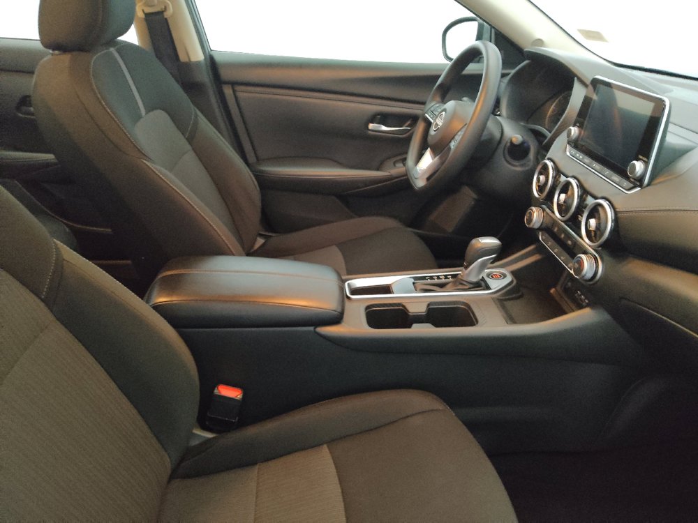 Used 2025 Nissan Sentra SV FWD image 21