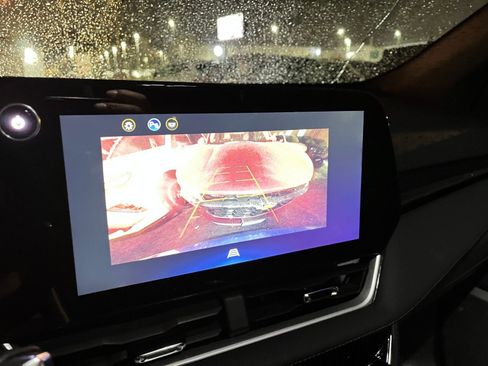 Used 2025 Chevrolet Equinox LT image 17