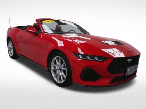 Used 2024 Ford Mustang GT Premium RWD image 17