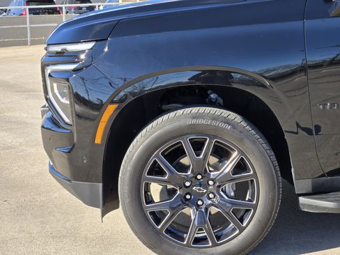 Used 2025 Chevrolet Tahoe RST w/ Comfort Package image 17