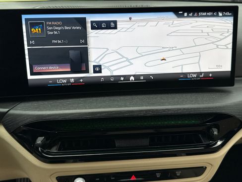 Used 2025 BMW 330i Sedan w/ Convenience Package RWD image 21