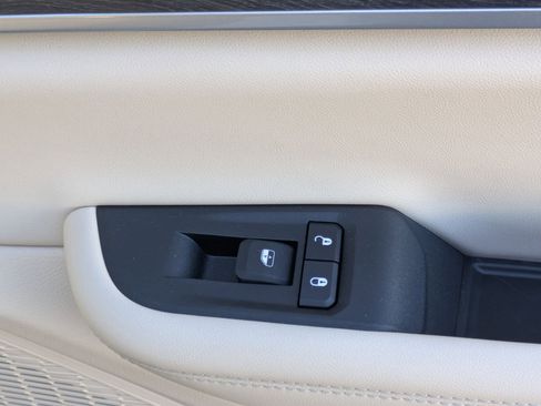 Certified 2024 Jeep Grand Cherokee L Limited image 35