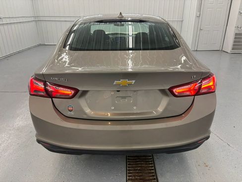 Used 2022 Chevrolet Malibu LT FWD image 6