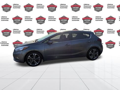 Used 2016 Kia Forte EX image 2