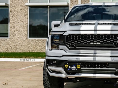 Used 2025 Ford F150 Lariat w/ Equipment Group 501A Mid image 29