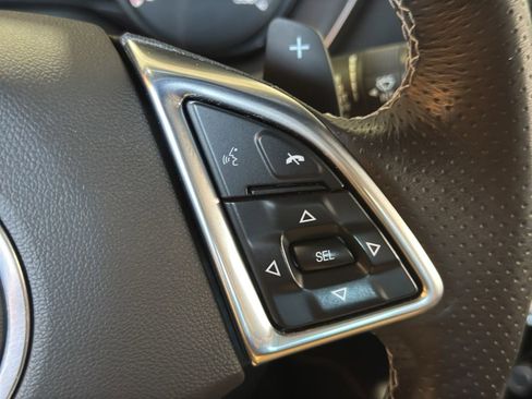 Used 2019 Chevrolet Camaro SS image 20