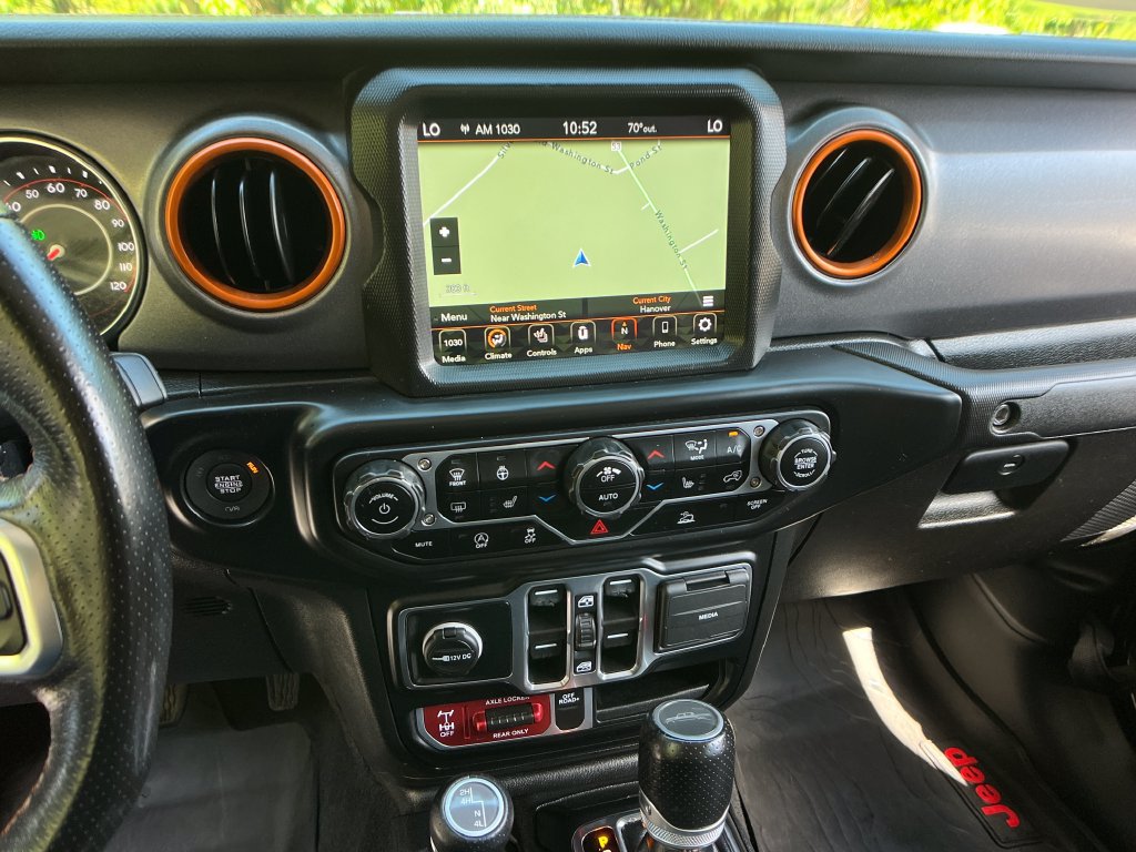 Used 2022 Jeep Gladiator Mojave w/ LED Lighting Group AWD/4WD image 16