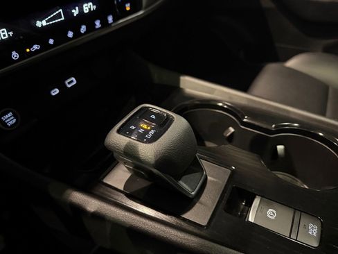 Used 2023 Nissan Rogue SV w/ SV Premium B Package image 33