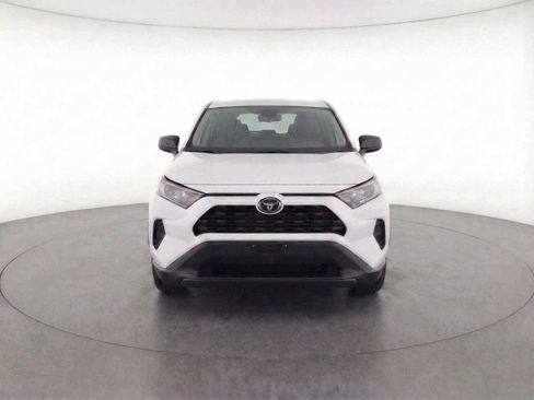Used 2025 Toyota RAV4 LE image 3