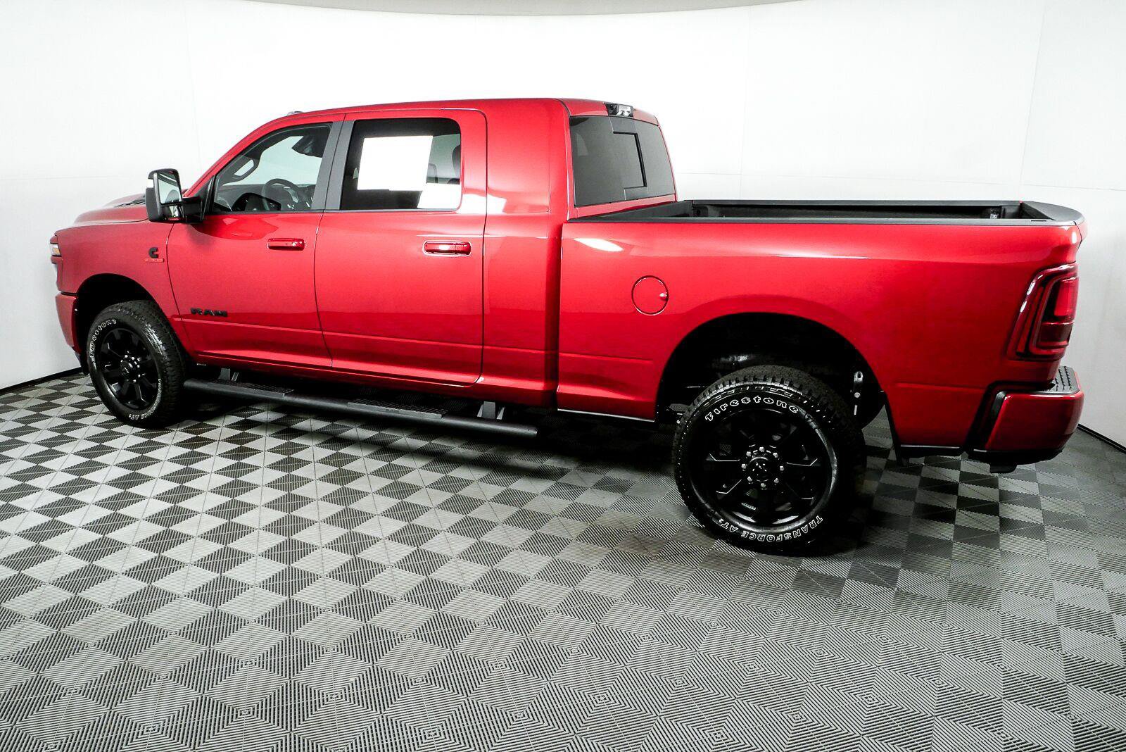 Used 2026 RAM 2500 Laramie w/ Night Edition AWD/4WD image 28