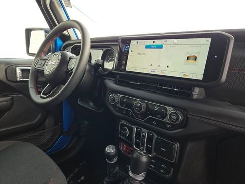 Used 2025 Jeep Wrangler Unlimited Rubicon image 8