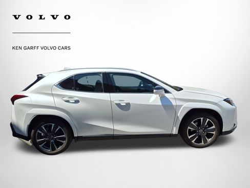 Used 2024 Lexus UX 250h AWD w/ Premium Package image 2