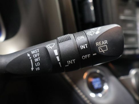 Used 2015 Toyota RAV4 Limited AWD/4WD image 40