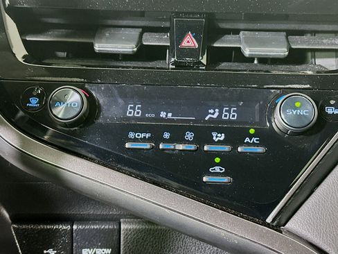 Used 2024 Toyota Camry SE w/ Convenience Package image 23