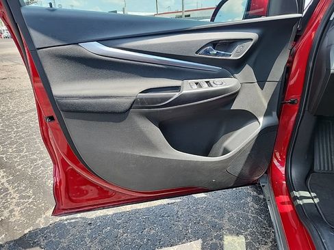 Used 2023 Chevrolet Bolt EUV LT w/ Comfort Package FWD image 29